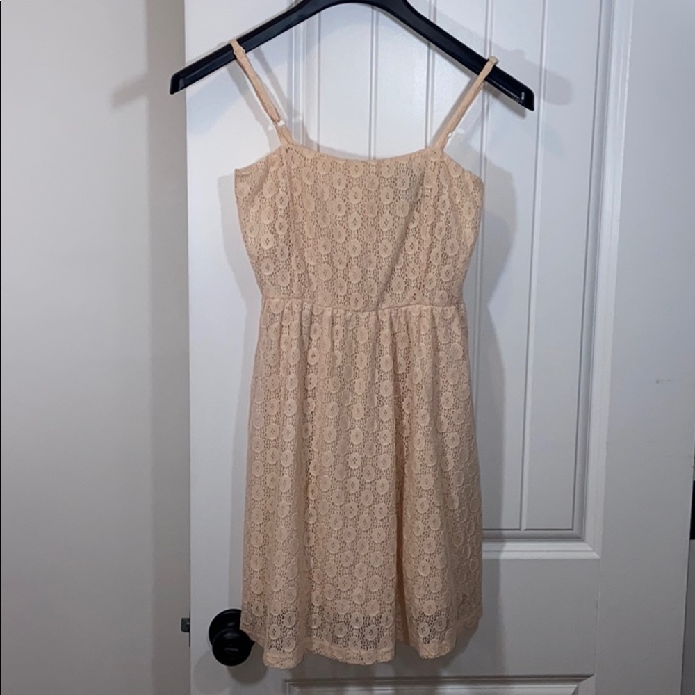 🔥🔥🔥Wet Seal Nude Spring Lacy Dress Medium